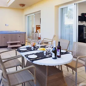 Malibu Mansions By The By Alfresco Apartment El Faro